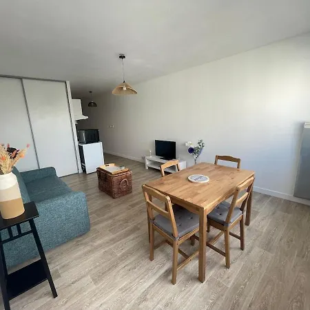 Apartment Port De